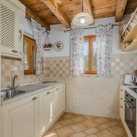 In With Kitchen * Draga Bašćanska
